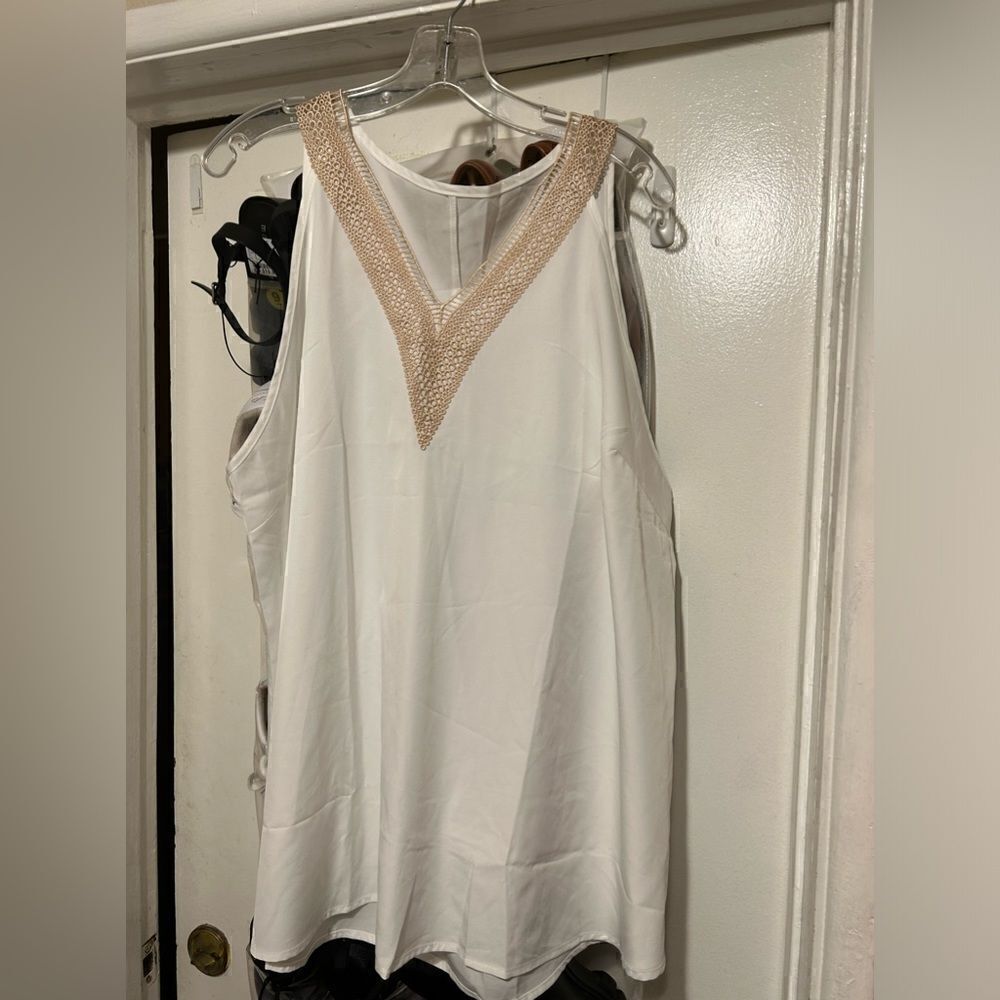 NWOT Bloomchic Tank Blouse - Picture 4 of 7